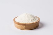 飞鹤业绩下滑，高端战略与多元化之路何去何从？