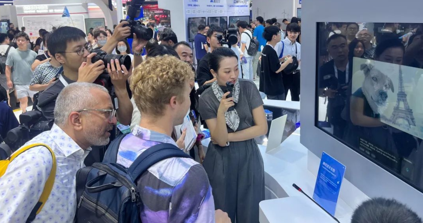 中国AI盛宴：孩童热情、技术惊艳，引国际目光聚焦