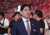 26 岁王凯莉收购港股公司，王振华财富缩水引关注