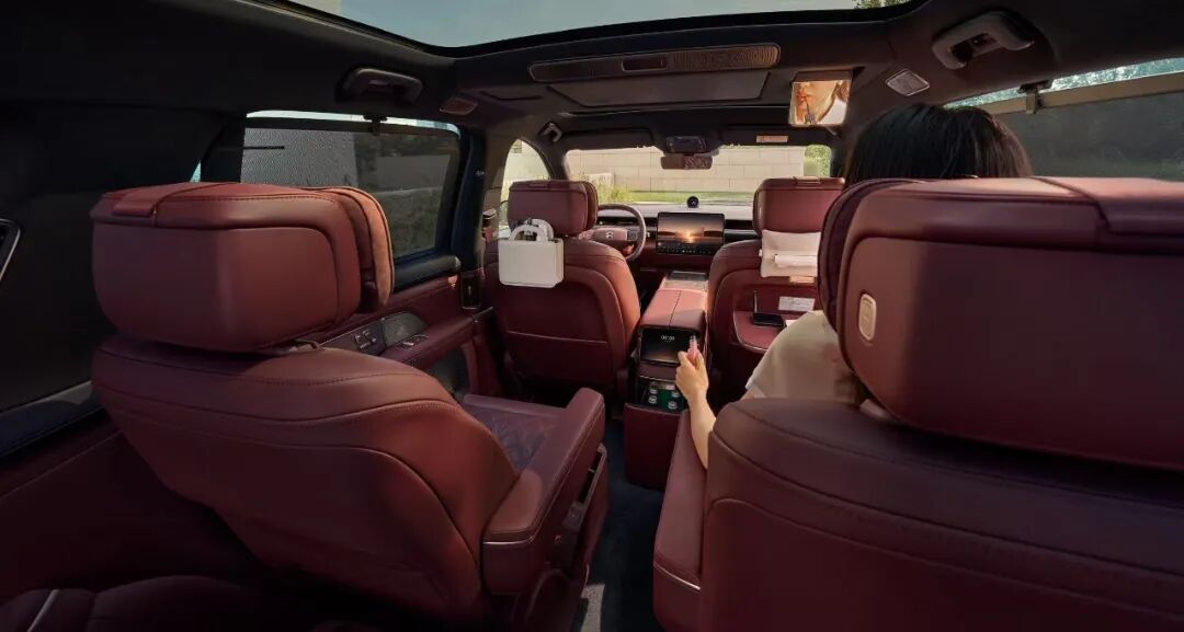 保时捷利润“跳水”，纯电崛起，大车市场风云突变