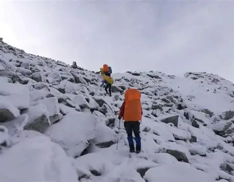 鳌太线：禁令之下，隐秘生意链暗流涌动